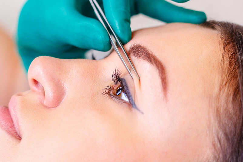 Göz Estetiği Ameliyatı Nedir, Neden Yapılır?